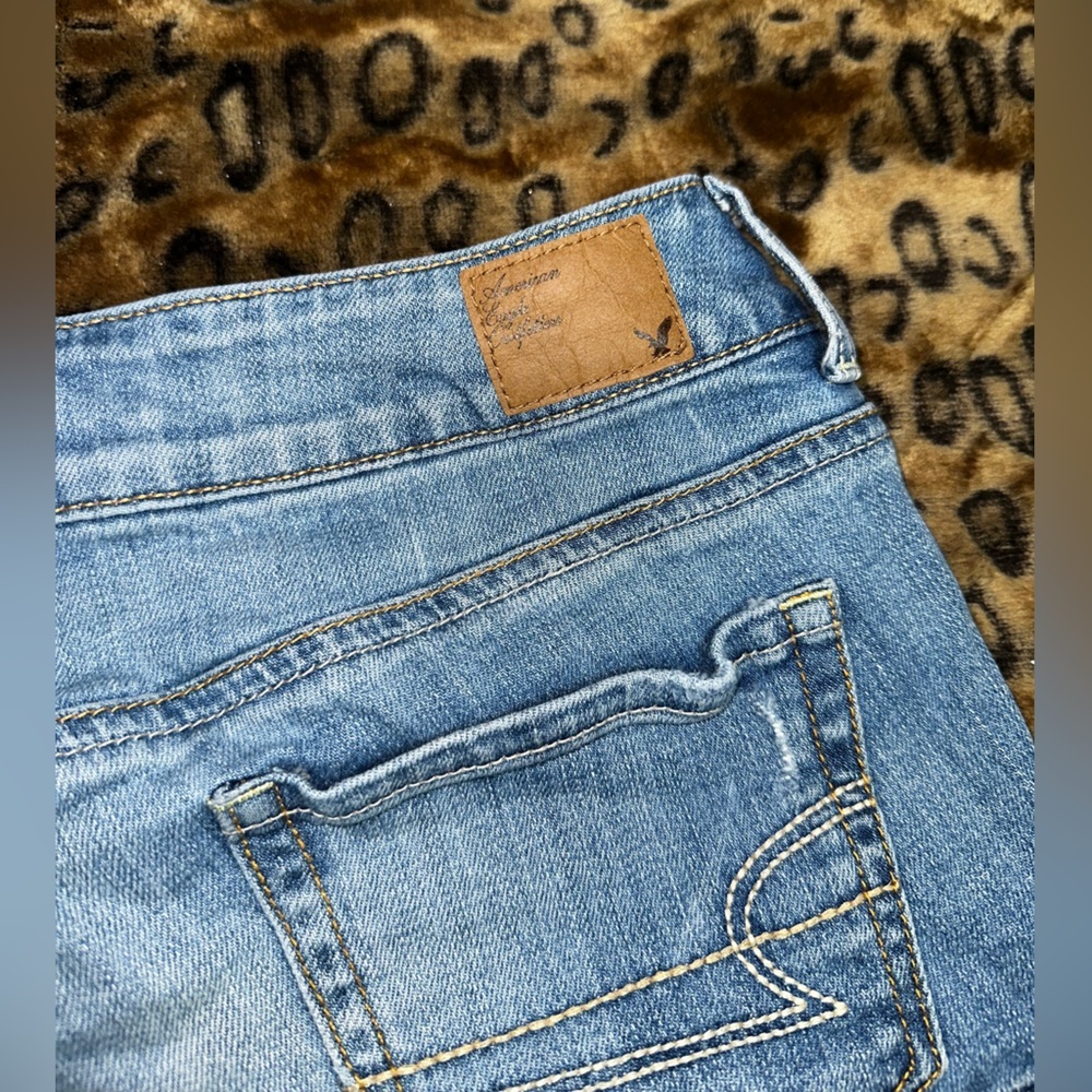 American Eagle Denim Shorts Women’s 4 Distressed Cutoff 2011 AEO - Picture 6 of 8